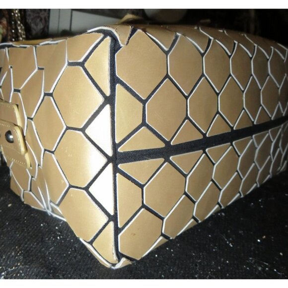 Patrizia Luca Milano made in Italy Gold Geometric Design Crossbody Satchel - Picture 6 of 11